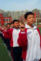 ���ݵ؇��H�W(xu��)У�Z�������������g(sh��)�W(xu��)�������n��̽   ���ݵ؇��H�W(xu��)У��58��Ěvʷ����һ�����N(y��n)���ČW(xu��)У����һ������������ČW(xu��)У��ԓУ�W(xu��)����������ĺ���ͬ�ć������������Z������(x��)�T���vʷ���Ļ�������ͬ�����@��[Ԕ��(x��)]