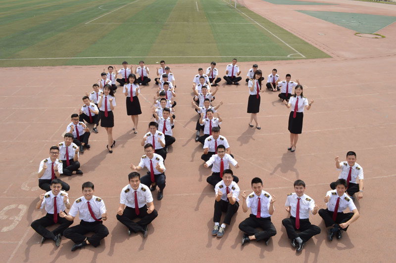 �񺽴�W(xu��) OC���Ҵ�W(xu��)���_(k��i)ʼ��O����F(tu��n)�Y(ji��)��C��������(zh��n)��OC���ÿһ����׶�������������ҵ��������ڴ�W(xu��)���Ҟ���һ��(g��)�F(tu��n)�Y(ji��)����������(zh��n)����İ༉(j��)���Ժ���