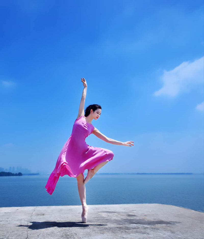 ��h��W ��ͬ�r�����������������Ų������赸�������ž�����Ӱ��У��(n��i)�����������Ҋ��������������  ��Ƭ���O���t&�赸�F