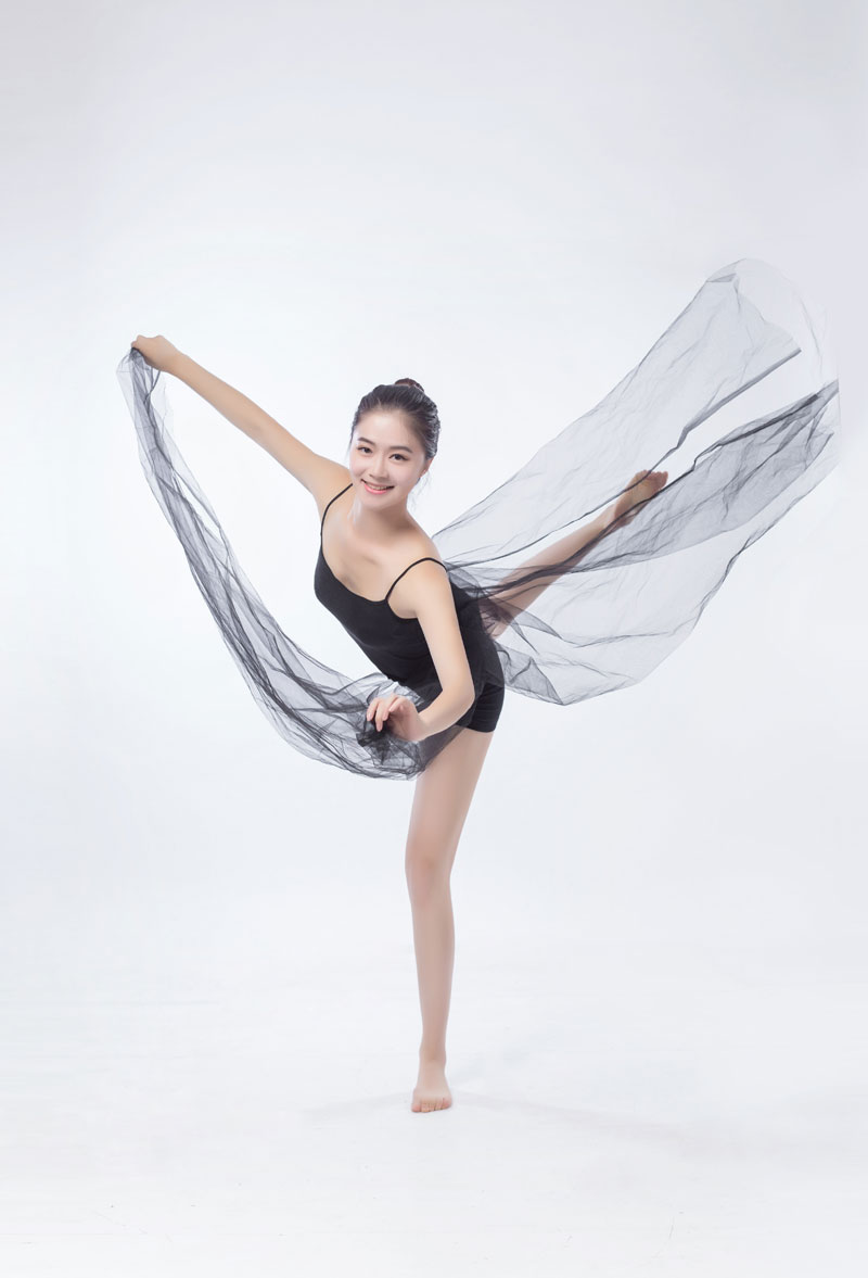 ��h��W(xu��) �@һȺ׷��׿Խ�����ߣ������ɶ�����������ɽ�������l(f��)��â�f(w��n)�ɡ�  ��Ƭ���O��(x��)�t&�赸�F(tu��n)