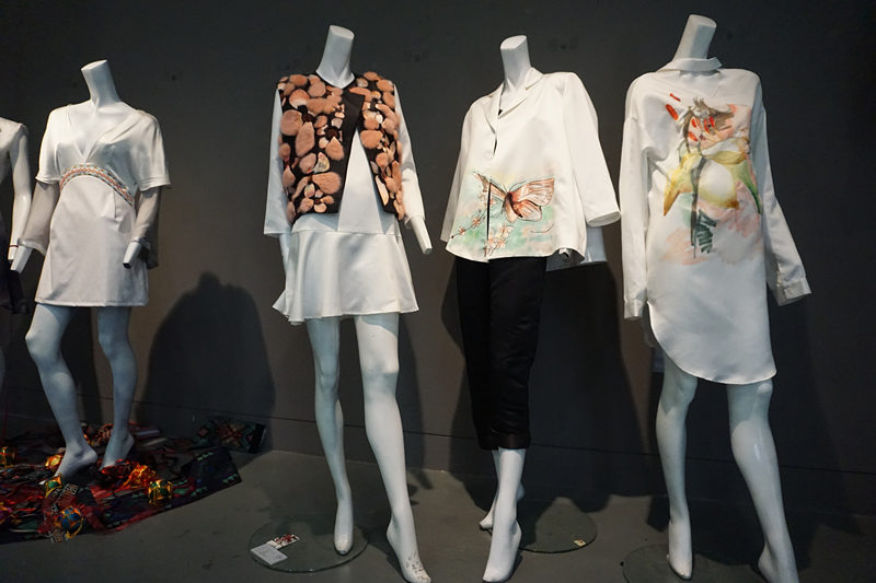 �W(xu��)���ķ��b�O(sh��)Ӌ(j��)��Ʒ