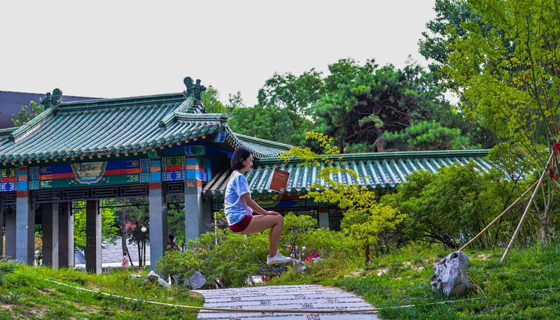 ����ã�����ǰ���ҡ���