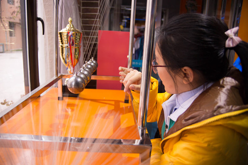 �w��Ŀ�^(q��)��(n��i)��һ��ͬ�W(xu��)���ڼ����^�졣