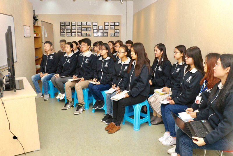 ����ؔ��(j��ng)��W(xu��)�W(xu��)�������տ�ʮ�Ŵ��_Ļ��ֱ����