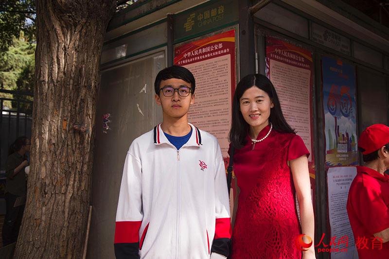 去吧，赴青春之約！等你，在韶光裡！徐月靈 攝