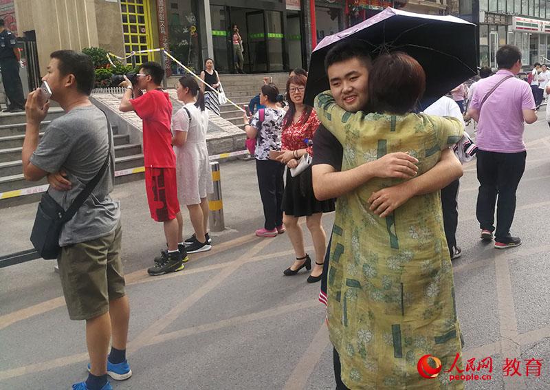 少年，願你前程似錦。李依環(huán) 攝