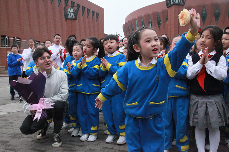 һλС���х��c���W���ݡ��҂�������ǻ��@�������/�z��