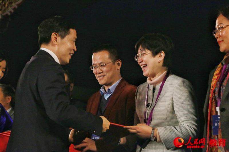 犵��A���(xi��ng)Ŀؓ(f��)؟(z��)�˴����C�l(f��)�J(r��n)���C�����zӰ�R�o