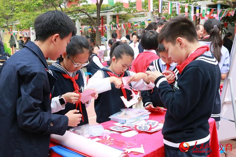 ��һ��һ·�������֣���һ��һ�������������}�������`��ӬF(xi��n)���D���R�o/�z