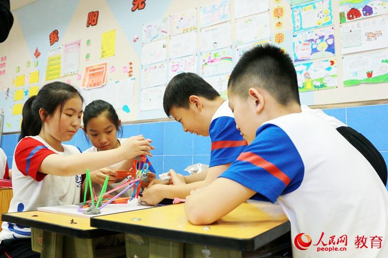 �������g(sh��)�W(xu��)Ժ���ٌ�(sh��)�(y��n)�W(xu��)У˼��(chu��ng)�n�n�ìF(xi��n)��(ch��ng) �R�o/�z