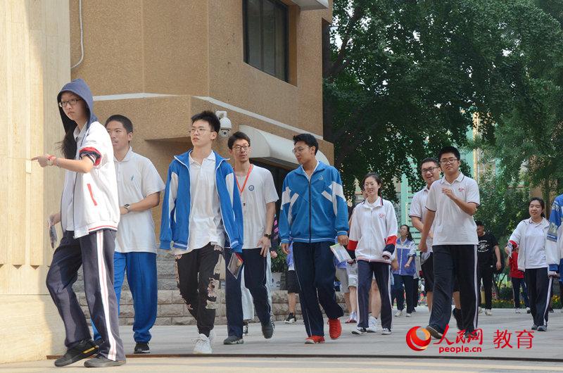 7�գ��߿���һ�쿼ԇ�Y(ji��)��������m(x��)�x�_(k��i)����(ch��ng) ������/�z