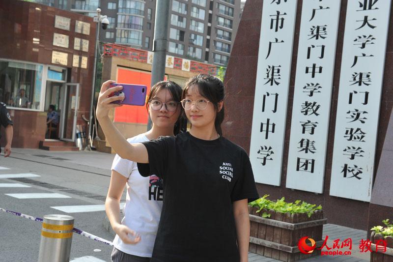 �K�ڿ�������һ�����ς�Ӱ�������� �z