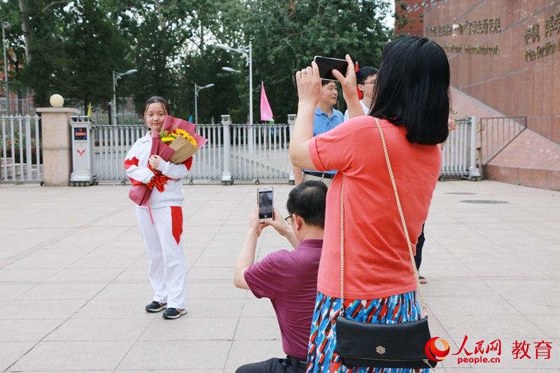 �ϰ��ϋ��R������򿨸߿������R�o �z