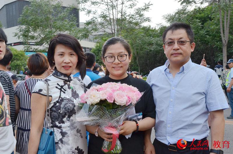 ��ĸ��Y(ji��)���߿����̵�Ů�����ϫI(xi��n)�� ������/�z