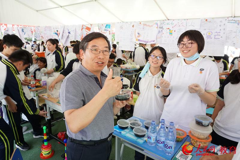 ������(j��ng)��(j��)����W(xu��)УУ�L(zh��ng)ꐽ���Ʒ�L�W(xu��)�����Ƶ����߸� ����/�z