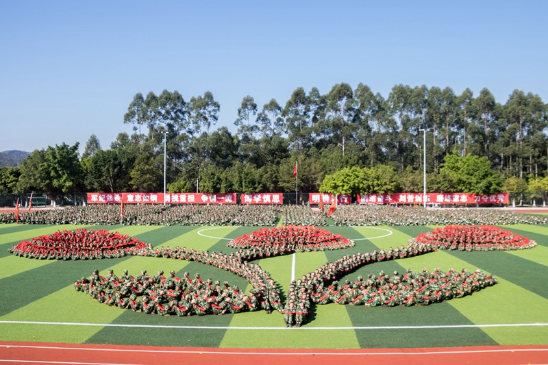 ���ӷ�꠱��ݣ��W(xu��)У���D��