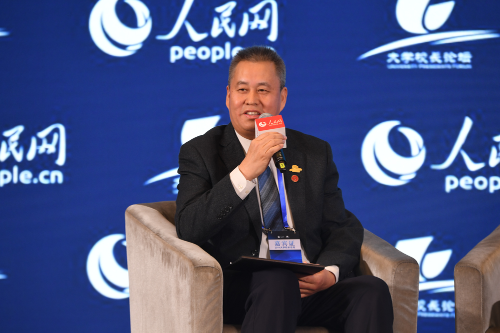 �Ї�(gu��)ʯ�ʹ�W(xu��)����������У�L(zh��ng)ꐴ��������W(w��ng)ӛ�� ������ �z