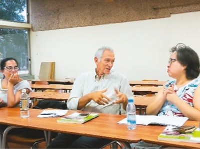 漢語班72歲學(xué)生"高老"