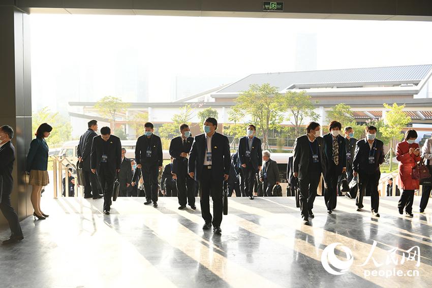 ����W(w��ng)2020��W(xu��)У�L(zh��ng)Փ���c��(hu��)���e���^�Ͽƴ�ʮ��ɹ�չ������W(w��ng)ӛ�� ������ �z