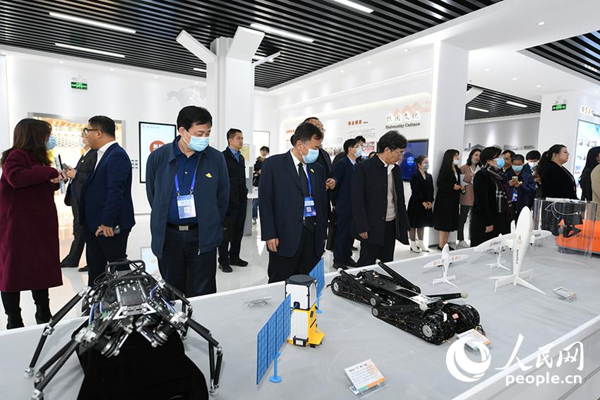 ����W(w��ng)2020��W(xu��)У�L(zh��ng)Փ���c��(hu��)���e���^�Ͽƴ�ʮ��ɹ�չ������W(w��ng)ӛ�� ������ �z