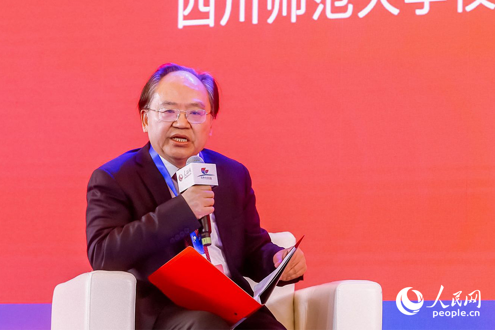 四川師范大學(xué)校長汪明義
