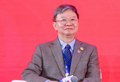 中國(guó)科學(xué)院院士、蘭州大學(xué)校長(zhǎng)嚴(yán)純?nèi)A