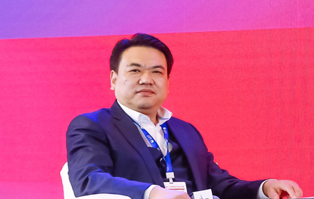 主持人: 樊 偉 西南政法大學(xué)黨委書記