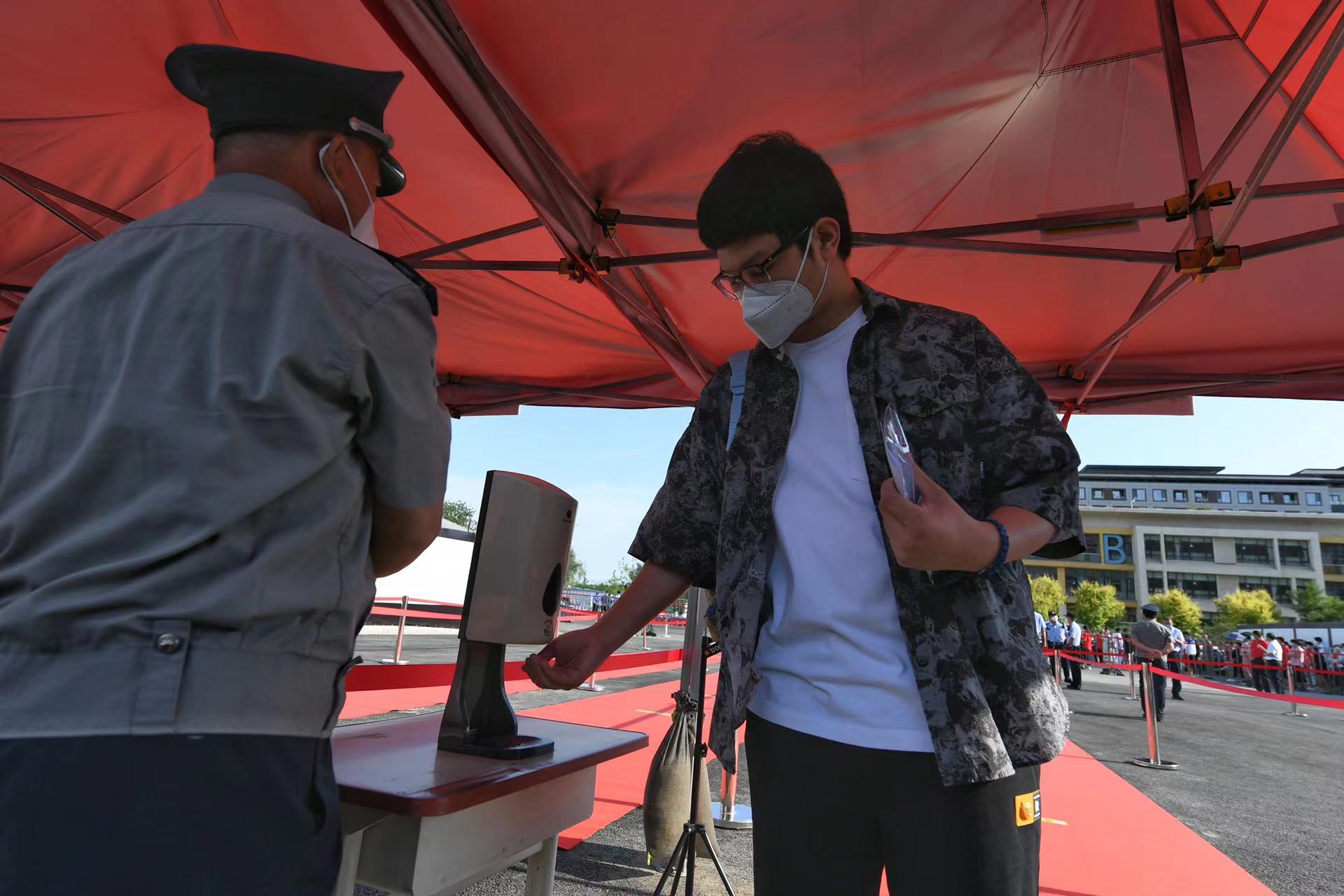 6��7�գ��������˴���ͨ��У�^(q��)���c�������M�뿼��ǰ�����ֲ��M��������������2022�걱���и߿��_����4.8�f�࿼�����뿼��������Wӛ�� ������z