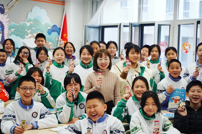 2��6�գ���ɽ���ЊW�w��·�W(xu��)У���W(xu��)�����յ��ˌW(xu��)У��(zh��n)����_�W(xu��)�Y������ �z