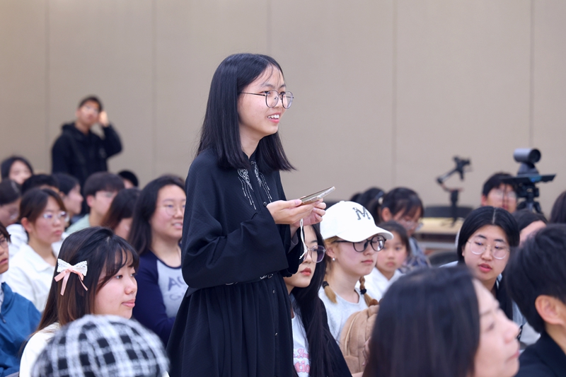 ���(d��ng)�F(xi��n)��(ch��ng)��У�����D