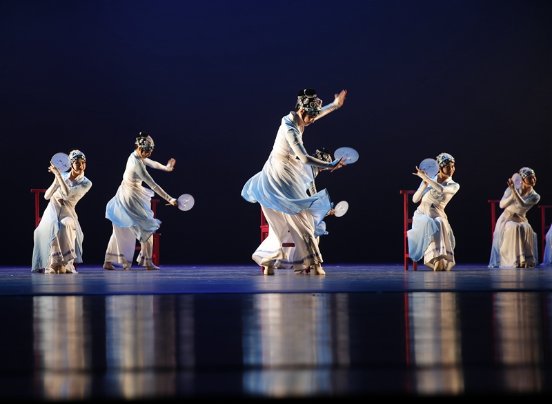 2023年北京大學生舞蹈節(jié)閉幕演出。主辦方供圖