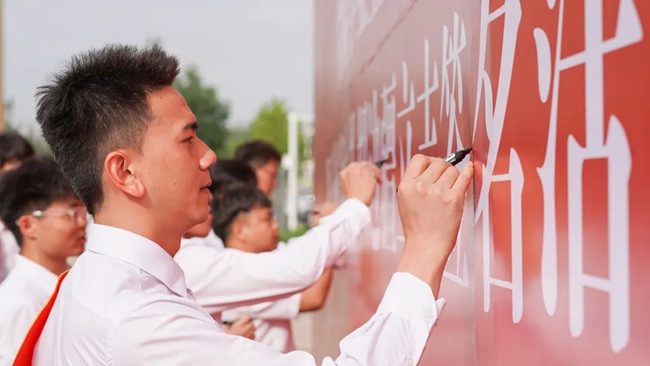 ��־���������