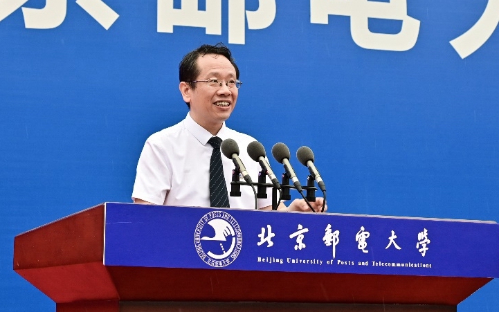 �����]늴�WУ�L������У�����D