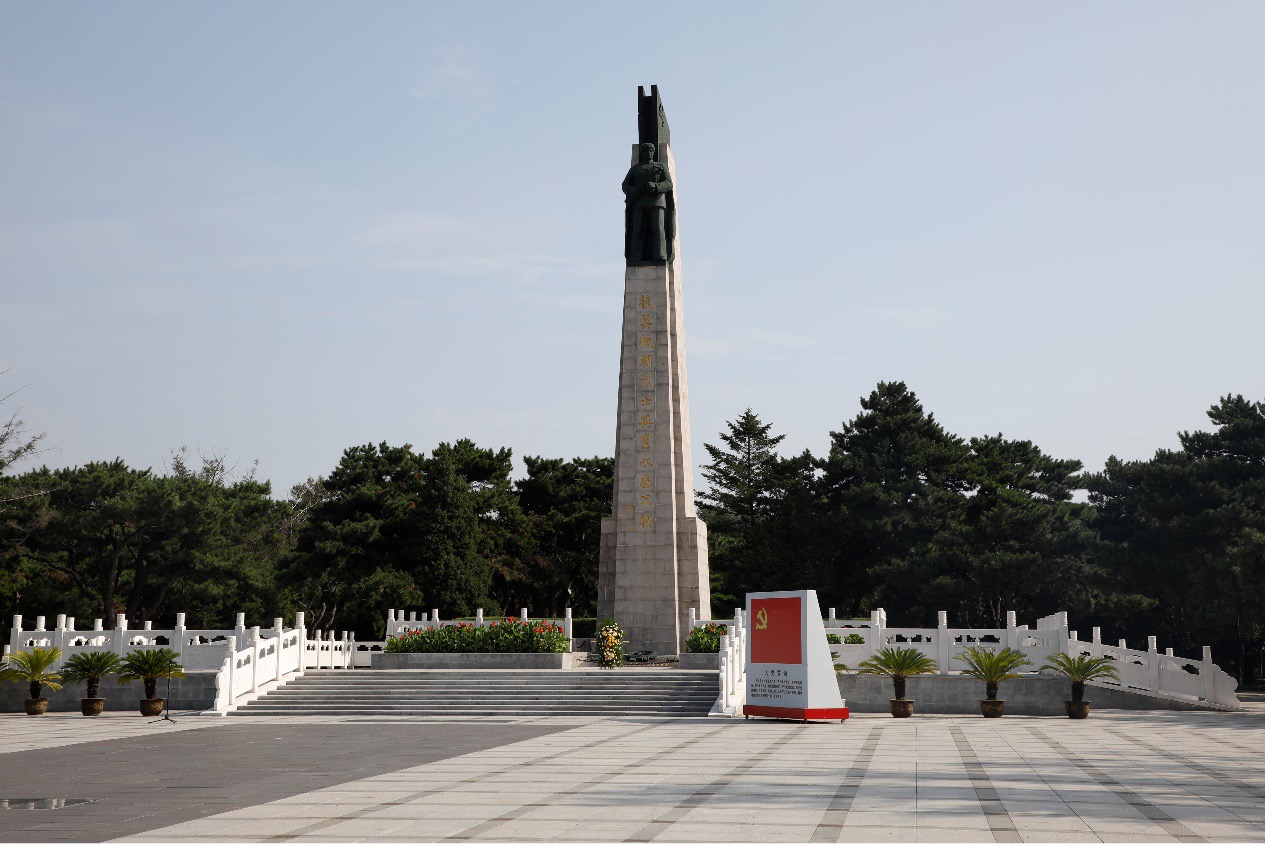 抗美援朝英雄永垂不朽紀念碑。閆楊攝