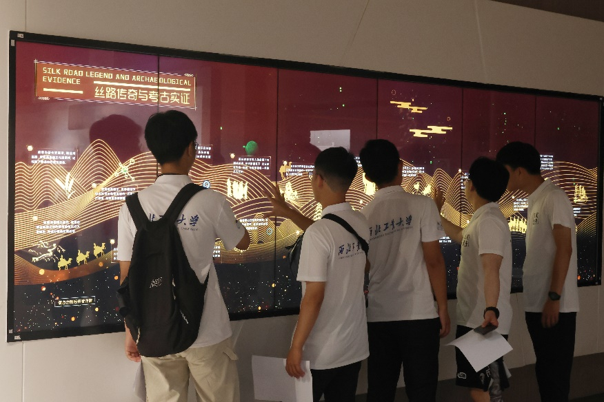 ����W(xu��)���ڴ����m���P�T�zַ�����^���W(xu��)У���D