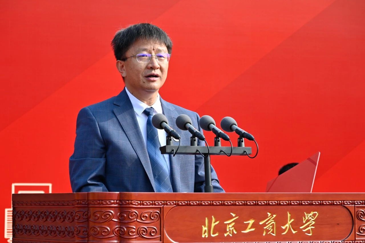 �������̴�W(xu��)�hί����ӛ��У�L�����A��2023���������_�W(xu��)��Y�ϵ��vԒ��У�����D