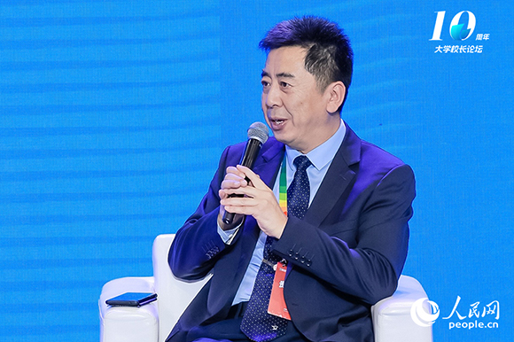 ������ͨ��W�hί��ί����У�L��܊��ϯ�A��Փ�����l(f��)����