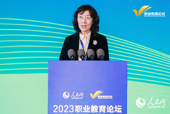 工人日報社副總編輯趙巧萍作主題發(fā)言。