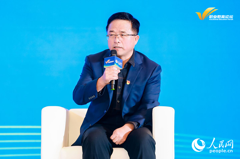 準格爾旗職業(yè)高級中學校長陳寶生