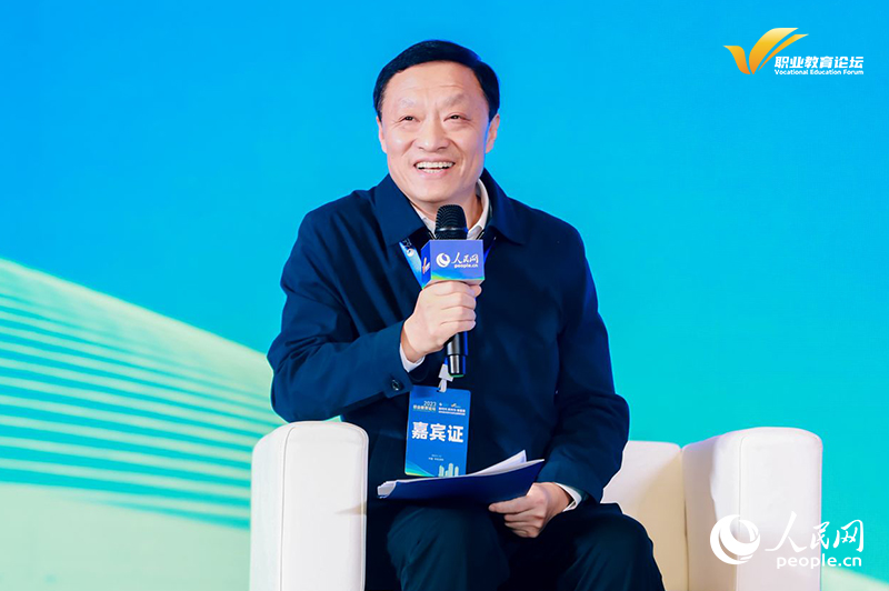 日照職業(yè)技術(shù)學院黨委副書記、院長蘇海勇作主旨發(fā)言並主持