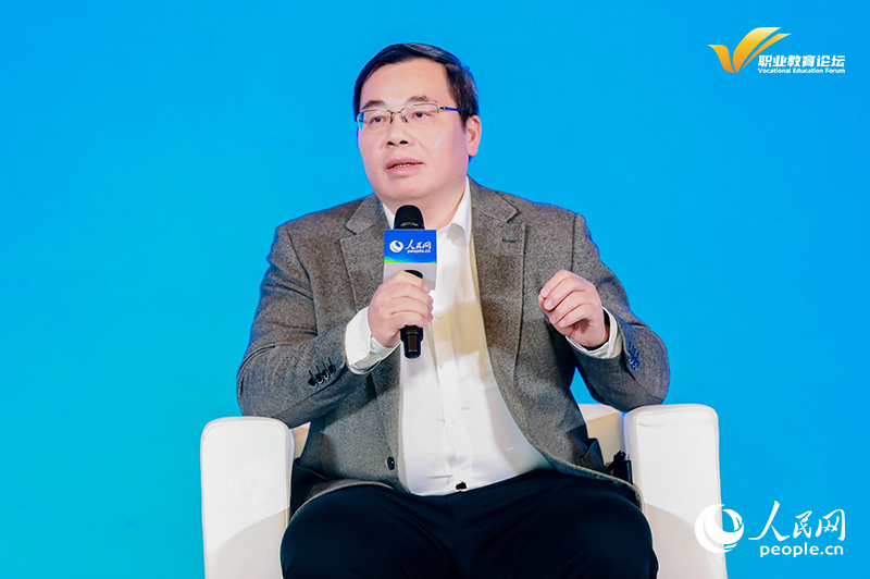 廣西職業(yè)技術(shù)學(xué)院黨委書(shū)記梁裕