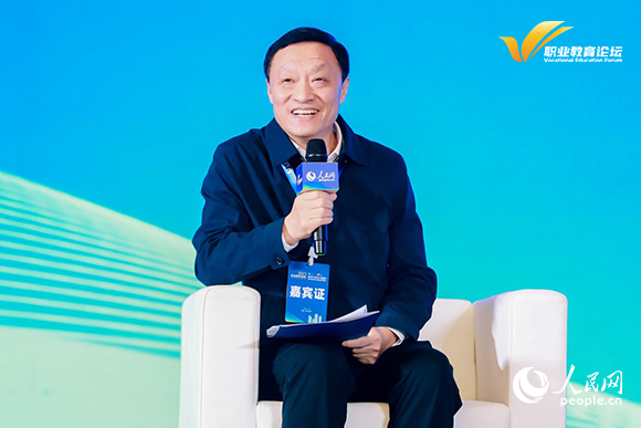 日照職業(yè)技術(shù)學(xué)院黨委副書記、院長蘇海勇出席圓桌論壇並發(fā)言