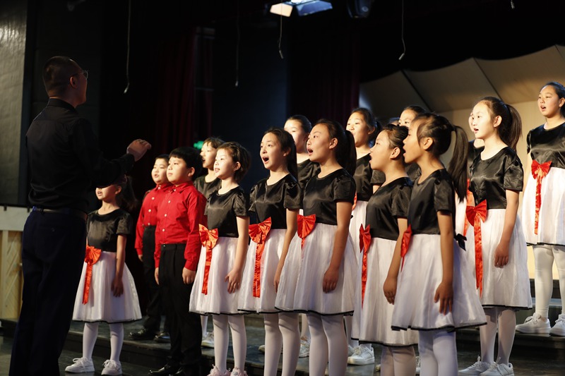 第二十六屆學(xué)生藝術(shù)節(jié)閉幕展演現(xiàn)場(chǎng)。北京市密雲(yún)區(qū)教委供圖