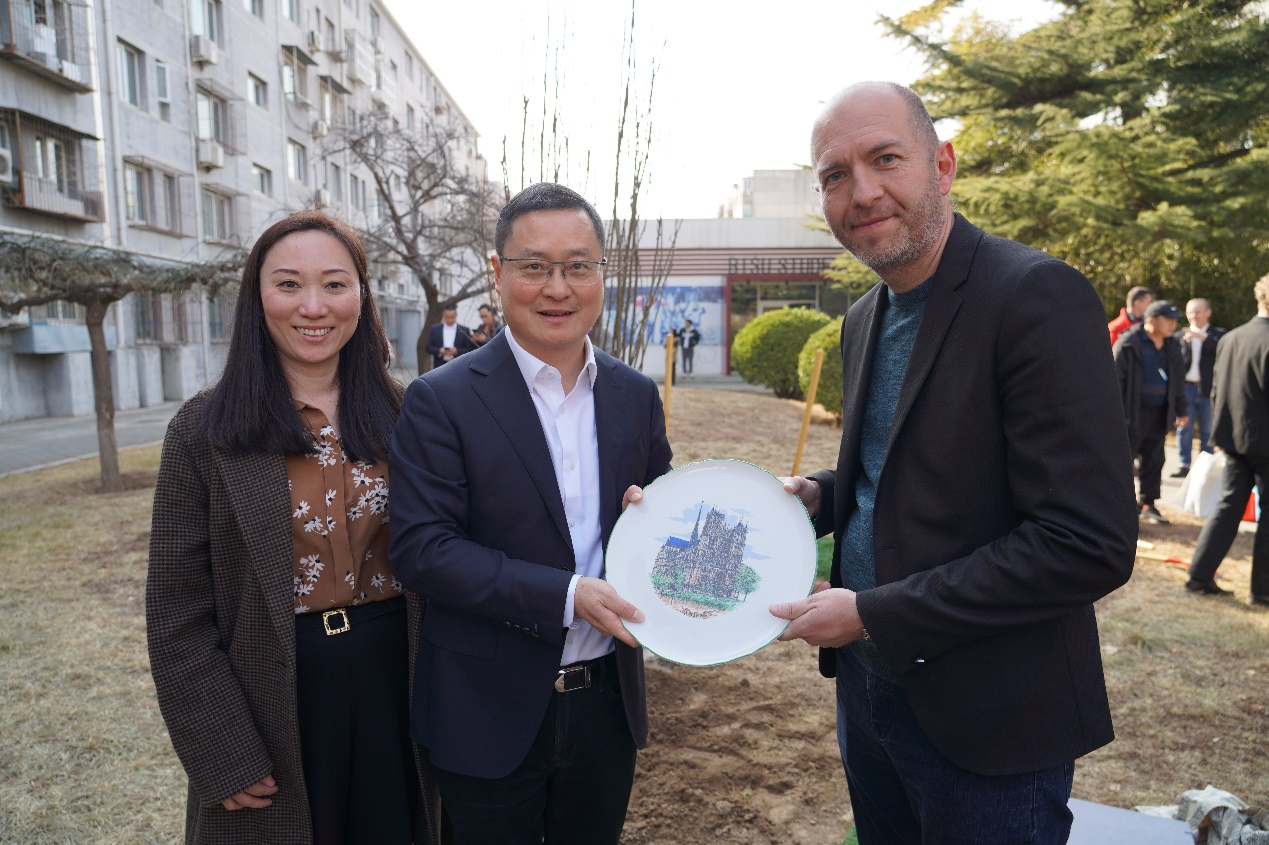 ���_�S��˹���������ٛ(z��ng)�;��Ё�����ɫ�ĴɱP���W(xu��)У���D