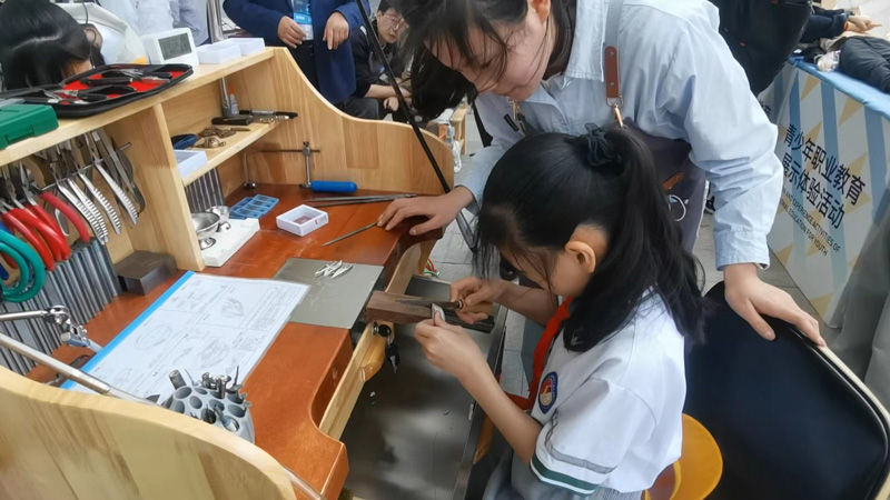 ��С�W(xu��)���ڬF(xi��n)���M(j��n)���I(y��)�����w�(y��n) ����W(w��ng)ӛ�� �޸��Ĕz