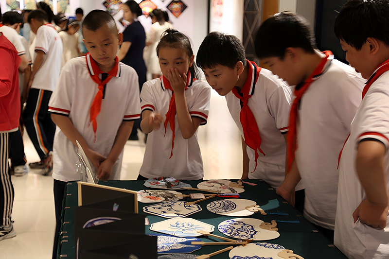 ���(d��ng)�F(xi��n)��(ch��ng)��У�����D