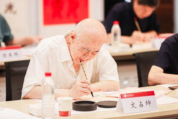 ���������Wë�P�֌��ȡ֪ͨ���F(xi��n)����У�����D