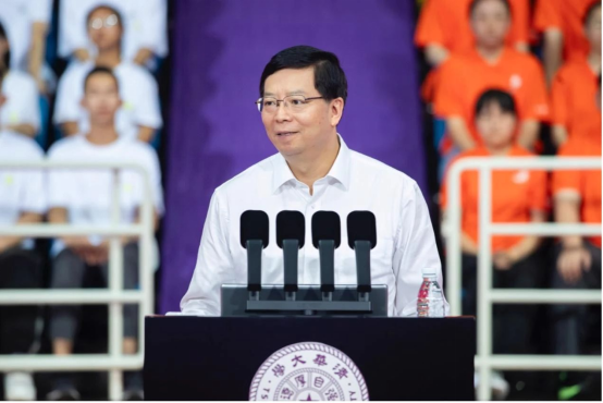 ���������v���_�W(xu��)��һ�n���W(xu��)У���D