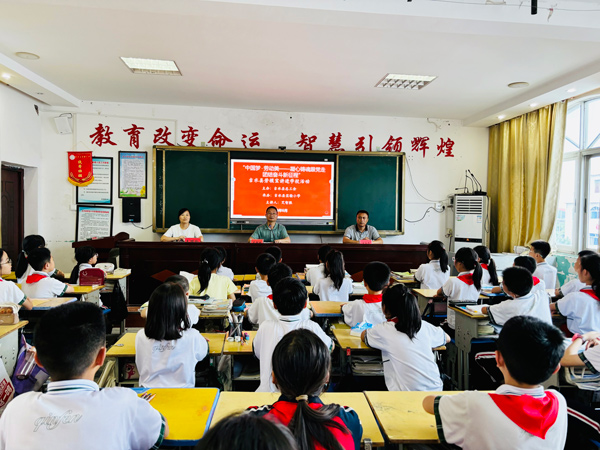 江西省吉水縣開展勞模宣講進(jìn)學(xué)?；顒?。江西省總工會供圖