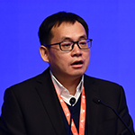     洪俊杰    山東財經大學黨委副書記、校長人工智能賦能立德樹人已是新時代高等教育高質量發(fā)展的新要求。在教育模式上，要充分借助現代信息技術，創(chuàng)新推動全環(huán)境的立德樹人。